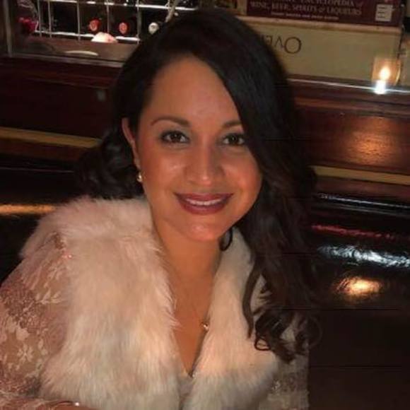 Meet your Posher, Claudia - Picture 1 of 1